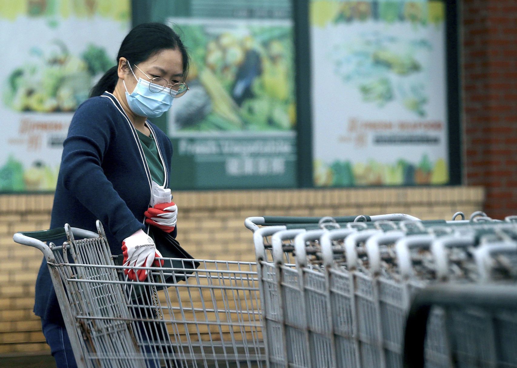 St. Louisans take precautions as coronavirus reaches the area